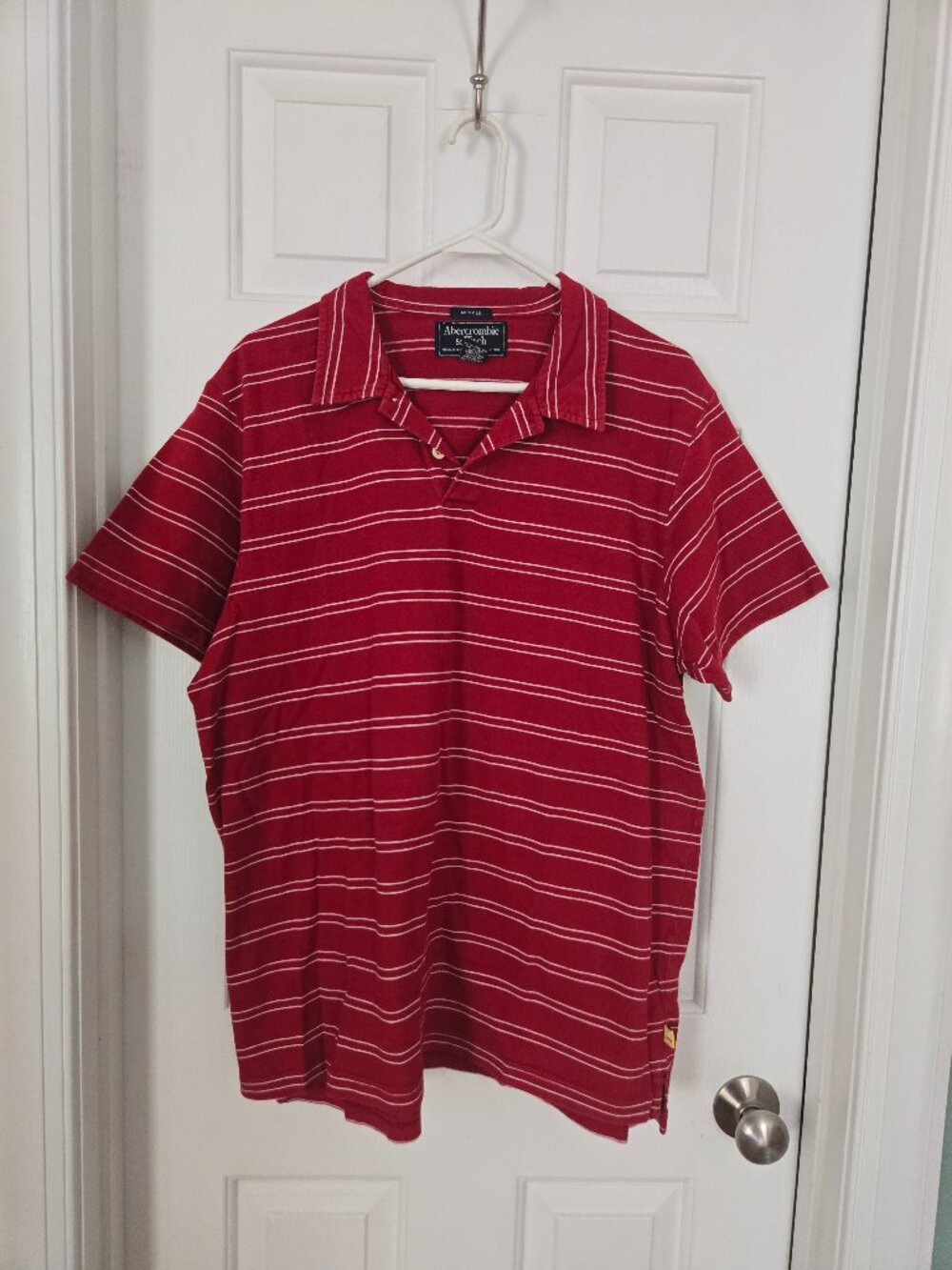 ABERCROMBIE & FITCH MEN'S COLLARED PULL OVER SHIRT RED/WHITE STRIPES